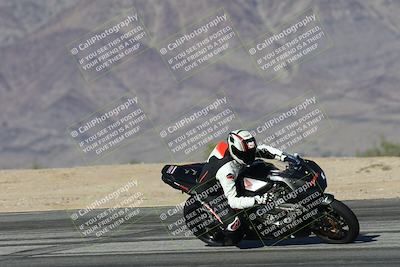 media/Dec-01-2025-Moto Forza (Mon) [[2daa91e15f]]/2-Intermediate Group/Session 4 Turn 9/